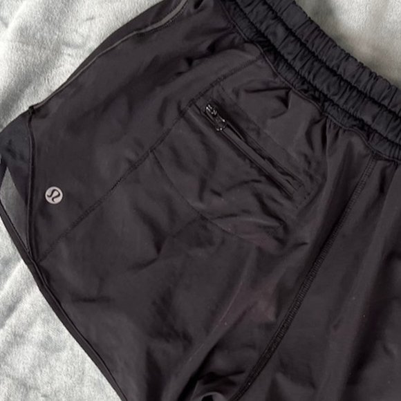 Lululemon | Lined Side Reflective Running Shorts | Size 6 | Black - Picture 4 of 9